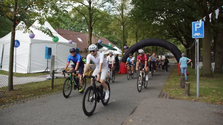 Tour d’ORO startsein van inzamelingsactie voor nieuw therapiebad op het Rijtven: ‘Is van levensbelang’