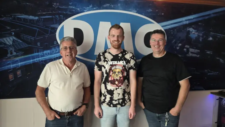 DMG-dj’s Platenrijk vieren met luisteraars feestje op de radio: ‘Samen muziek luisteren is het mooiste dat er is’
