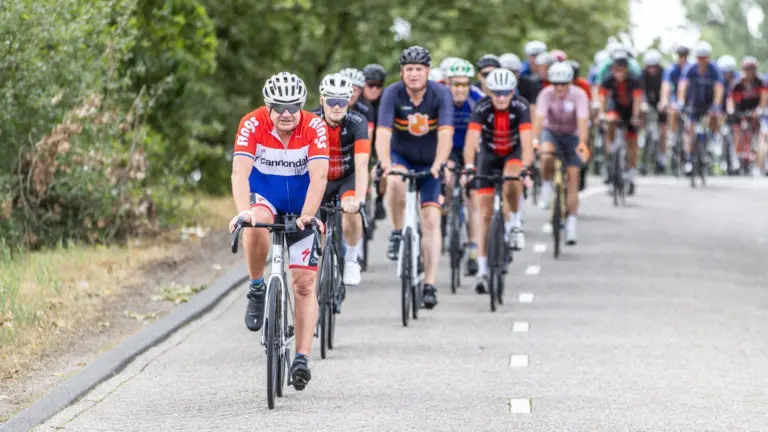 Deelnemers Tour Der Ongeschoren Benen Classic trekken weer door gemeente Deurne