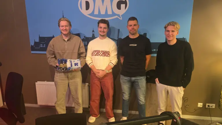 Makers voetbalpodcast Magische Spons twijfelen aan titelkansen SV Deurne: ‘Zo goed zijn ze niet’
