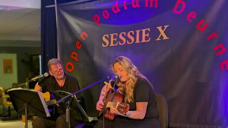 Rob en Lenny maken als RandL hun debuut bij Sessie X in ’t Hofke van Marijke: ‘Dit gaan we vaker doen’
