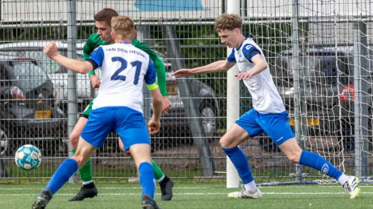 SV Deurne gaat met ogenschijnlijk gemak thuis langs Bladella (3-0)